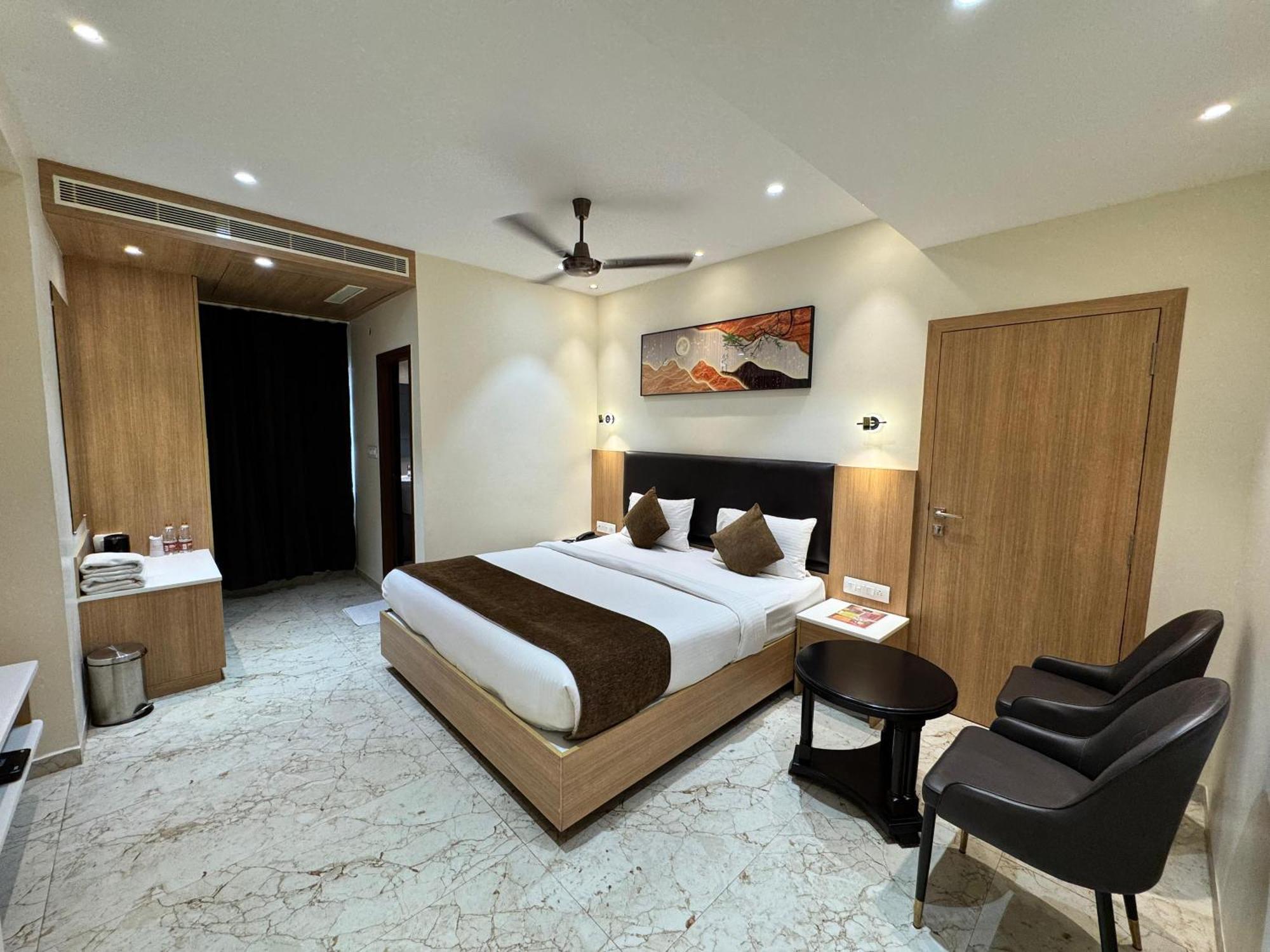 ויסאקפאטנם Hotel Touchwood מראה חיצוני תמונה
