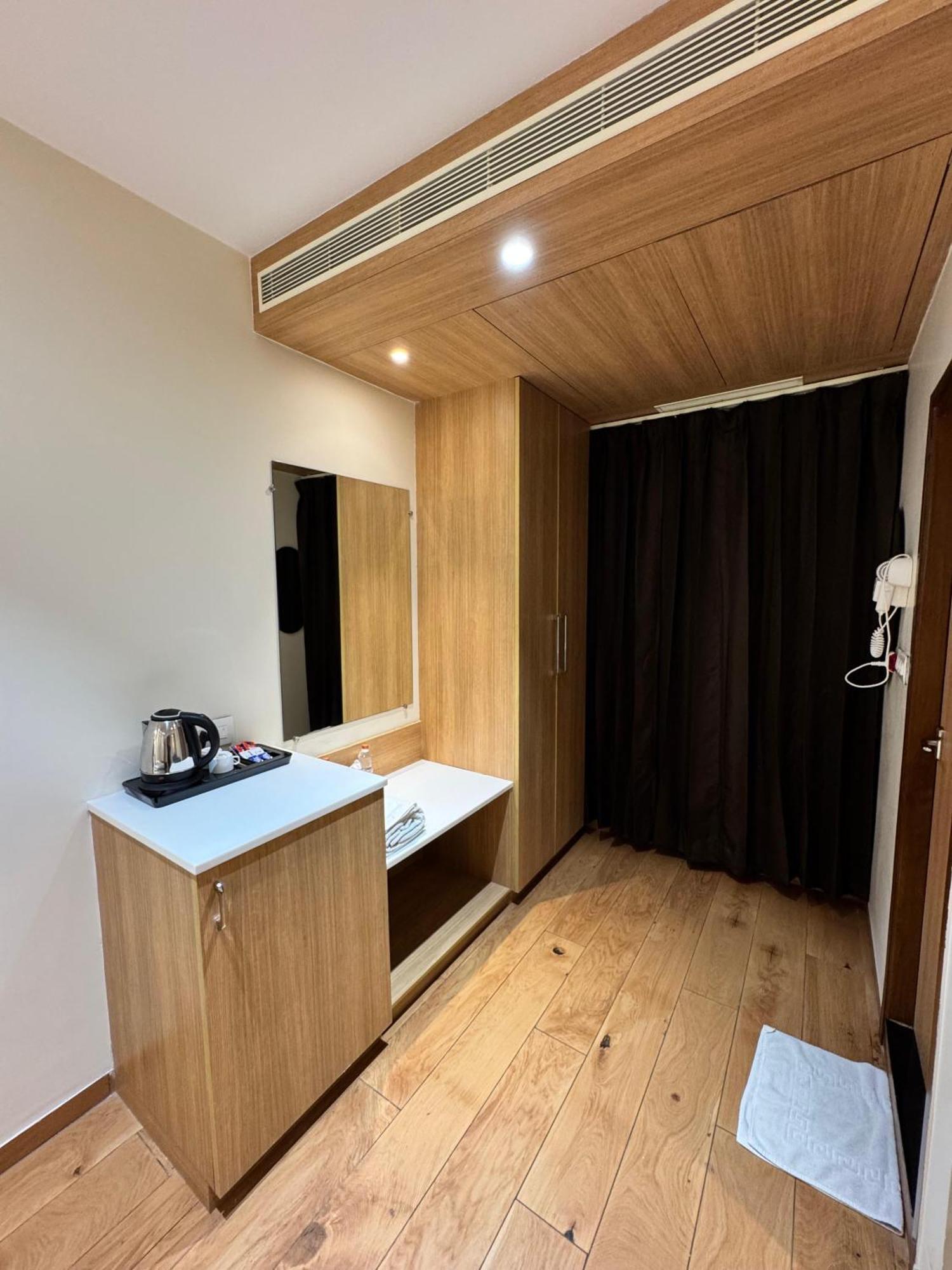 ויסאקפאטנם Hotel Touchwood מראה חיצוני תמונה