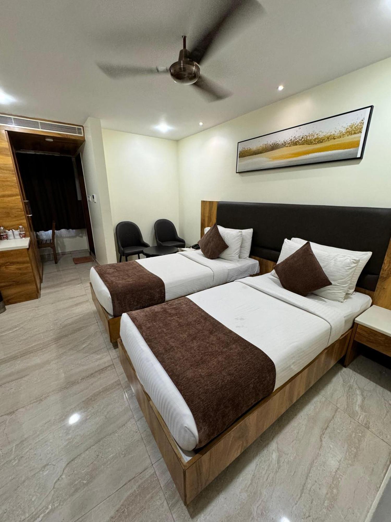 ויסאקפאטנם Hotel Touchwood מראה חיצוני תמונה